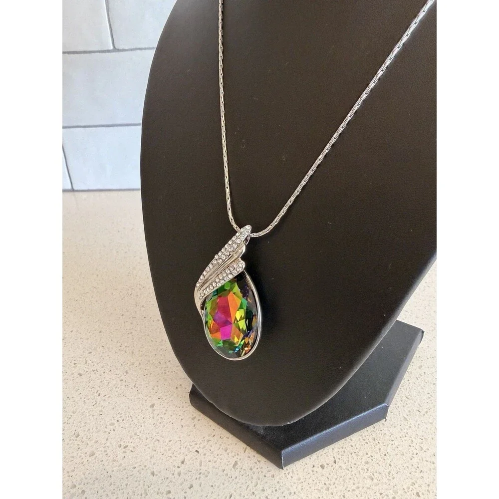 Artune Swarovski Crystal Rainbow Teardrop Pendant Silver Necklace NWT Women’s